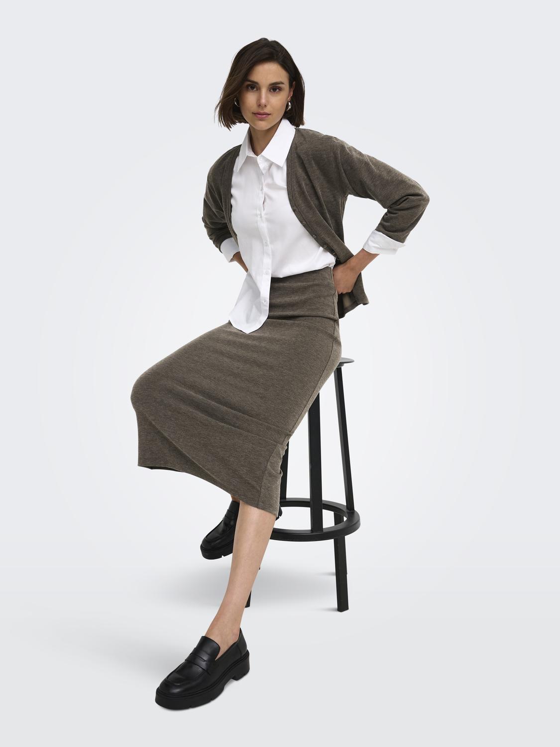 model_shot-creative
